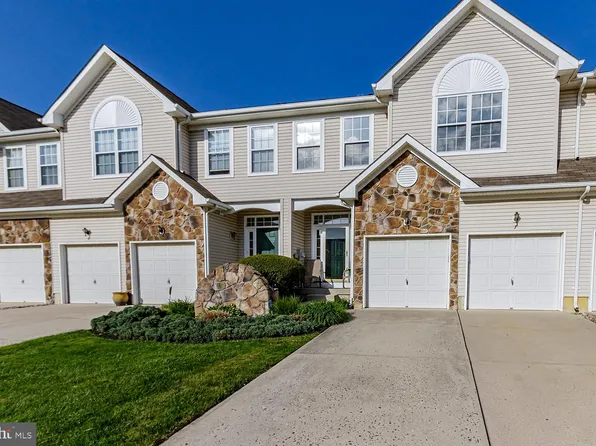7 Doral Dr, Westampton, NJ 08060