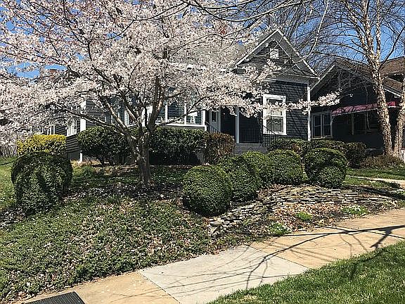 4th image of 501 E Oklahoma Ave