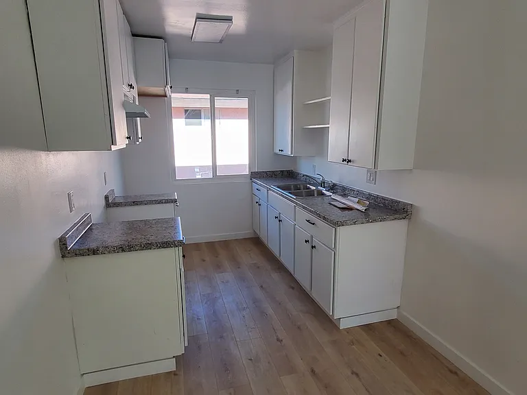 7119 Mountain View Ave #E — Photo 31