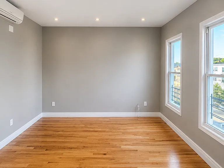 1319 Balcom Ave #2 — Photo 3