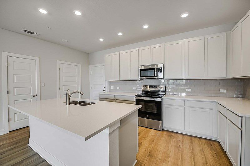 The Lafayette - Kitchen