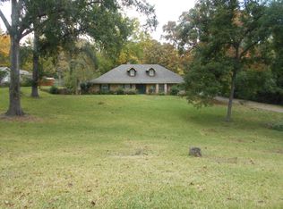 1009 Swanson Dr, Palestine, TX