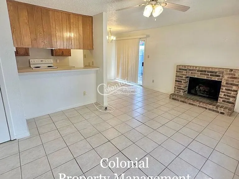 3009 Lake Rd #B — Photo 2