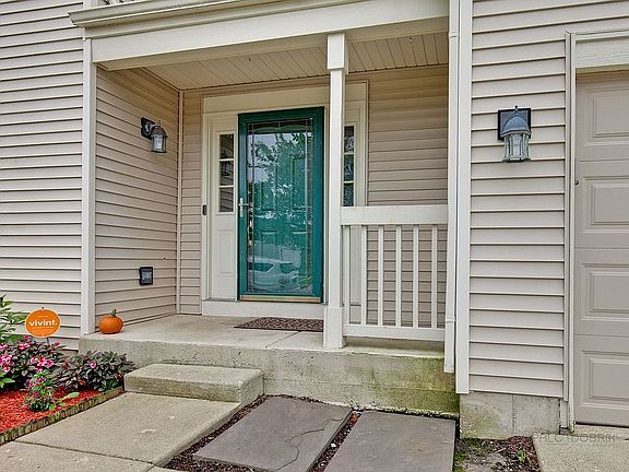 2nd image of 1897 W River Oaks Dr
