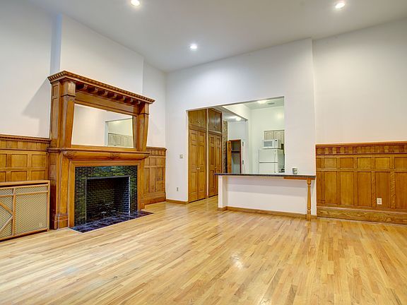 2nd image of 55 W 75th St APT 3