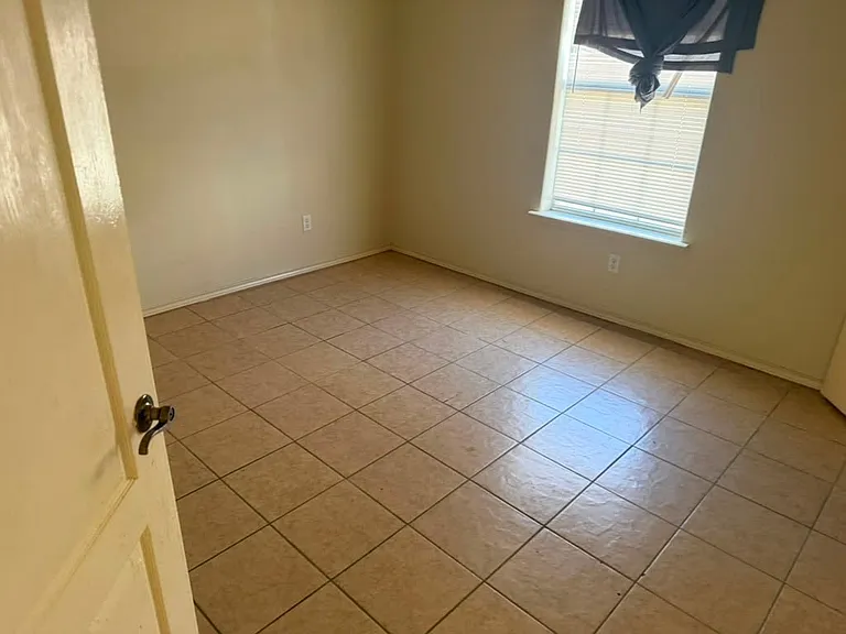 3824 W Faith Hill St #4 — Photo 2