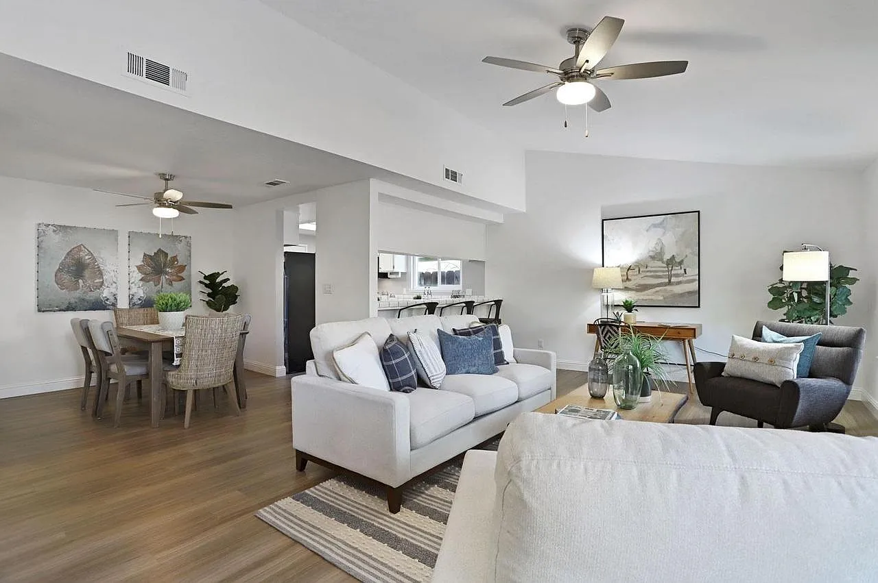 3 bed, 1306 sqft, $3,300 — Photo 3