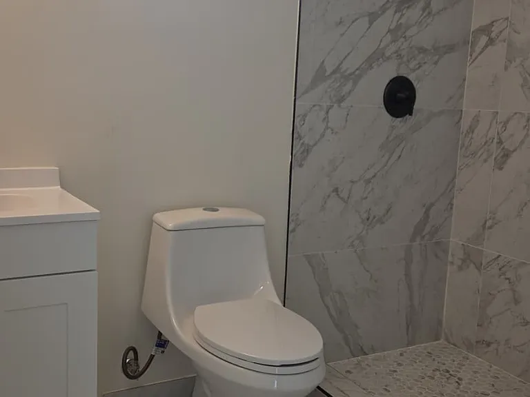 1070 Masselin Ave #1/2 — Photo 13