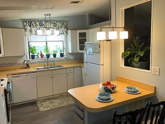 5th image of 8801 Barcin Cir