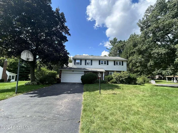 1081 Serafini Drive, Schenectady, NY 12303