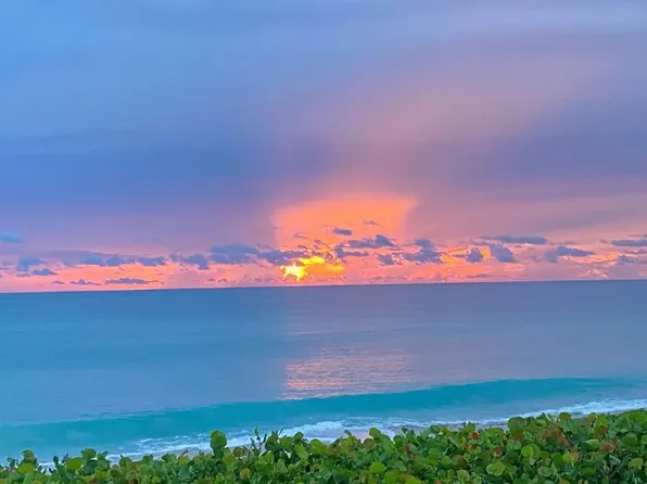 8830 S Sea Oaks Way, Vero Beach, FL