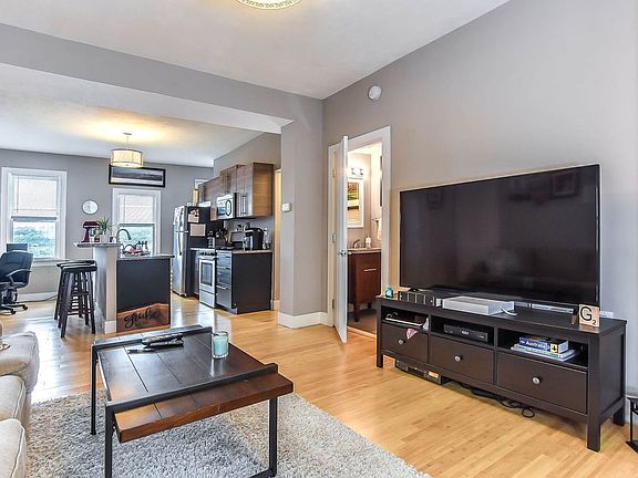4th image of 3011 Mary St APT 1
