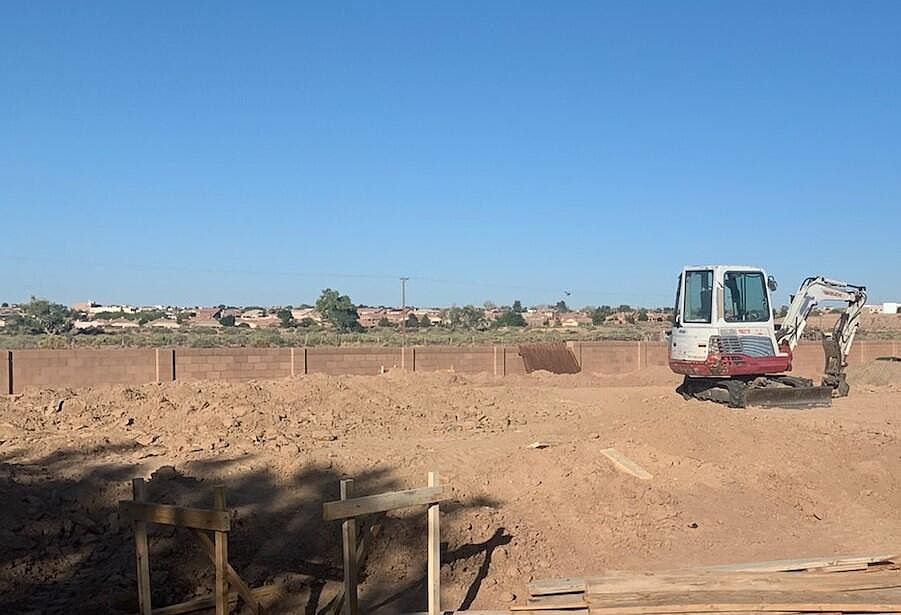 2nd image of 607 Avenida Los Suenos