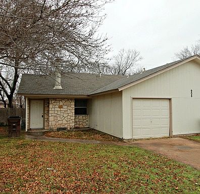 1st image of 908A Country Aire Dr
