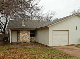 908A Country Aire Dr, Round Rock, TX 78664