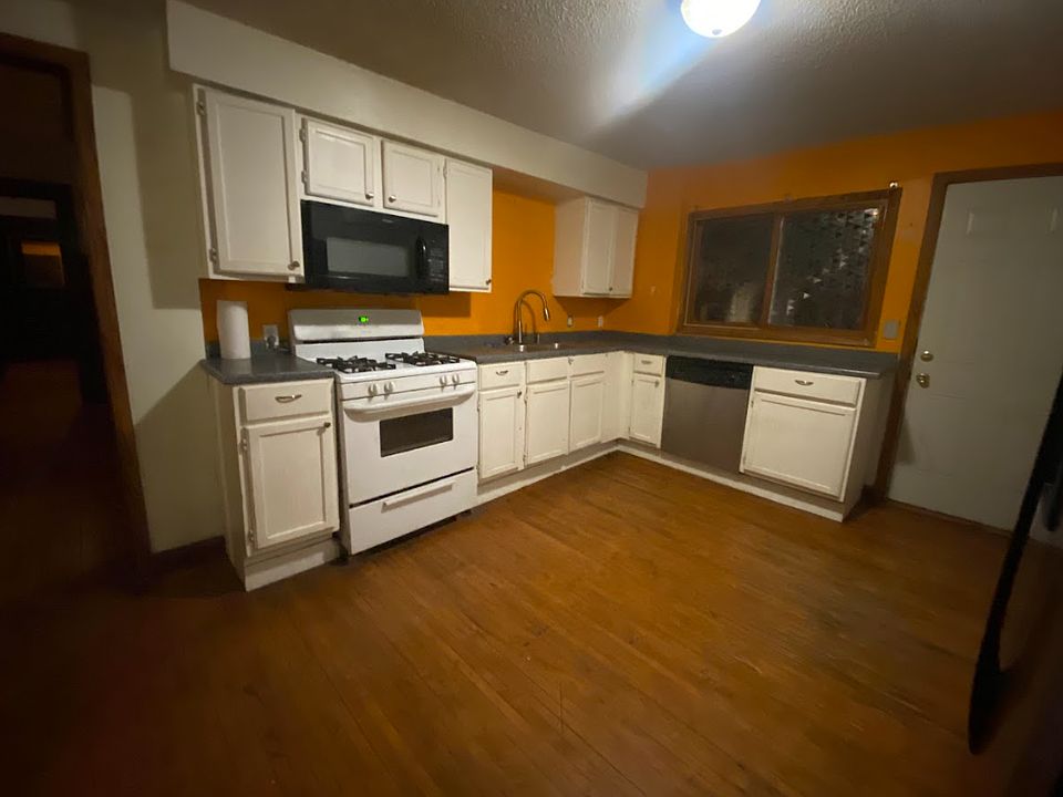 1st image of 3420 Portland Ave #1
