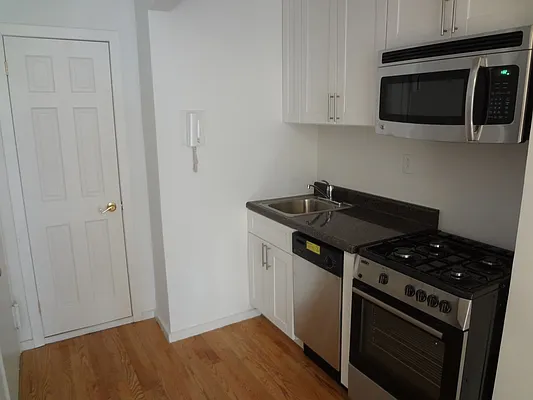 Rented by Steven Apuzzi LLC | media 17