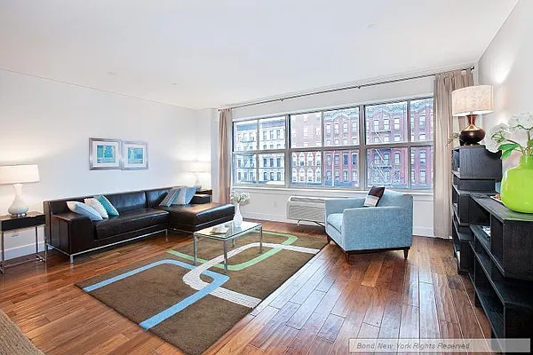 Sold by Bond New York | media 1