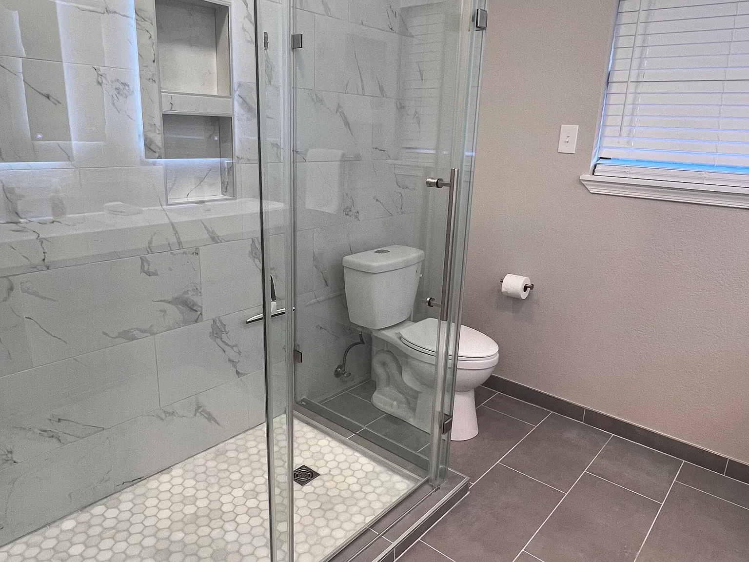 3 bed, 2044 sqft, $2,850 — Photo 4