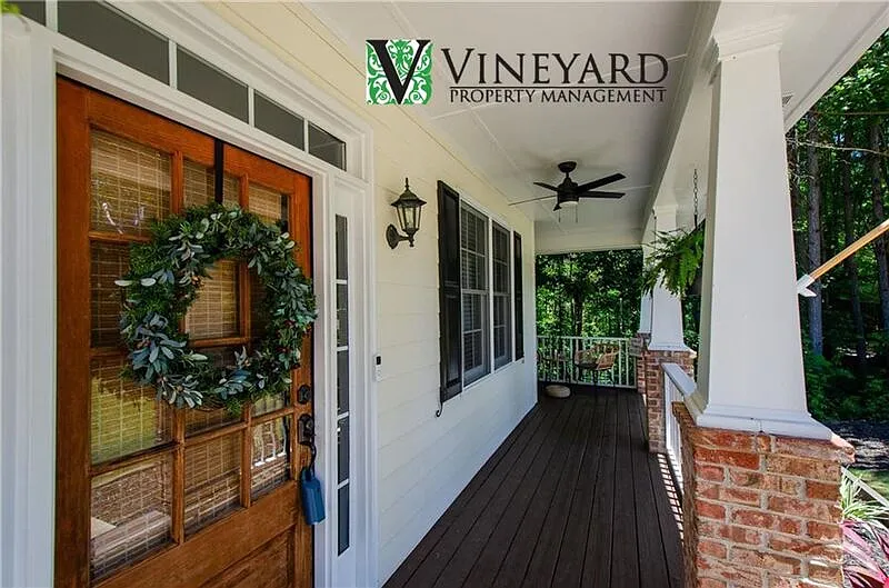 4 bed, 3.5 bath, 3520 sqft, $2,895 — Photo 4