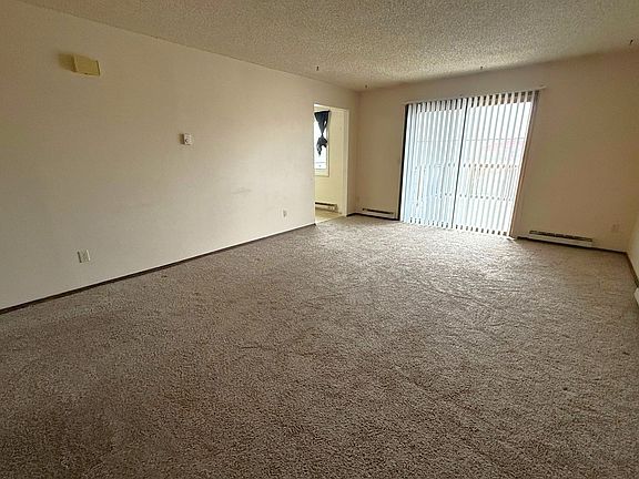 3rd image of 173 Columbine Dr #1