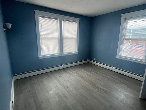 3rd image of 266 Adelaide Ave APT 1