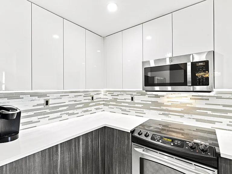 511 SE 5th Ave #1208 — Photo 15