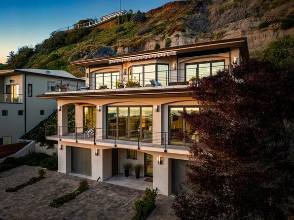 639 Beach Dr, Aptos, CA 95003