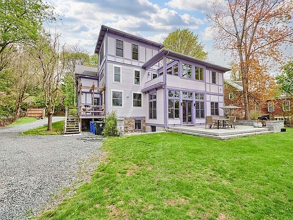 2nd image of 605 Chestnut Hill Ave