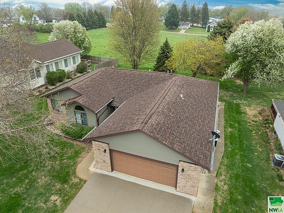 2nd image of 310 Kurtz Dr