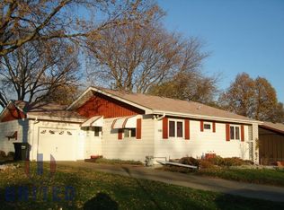 2101 Helmer St, Sioux City, IA 51103