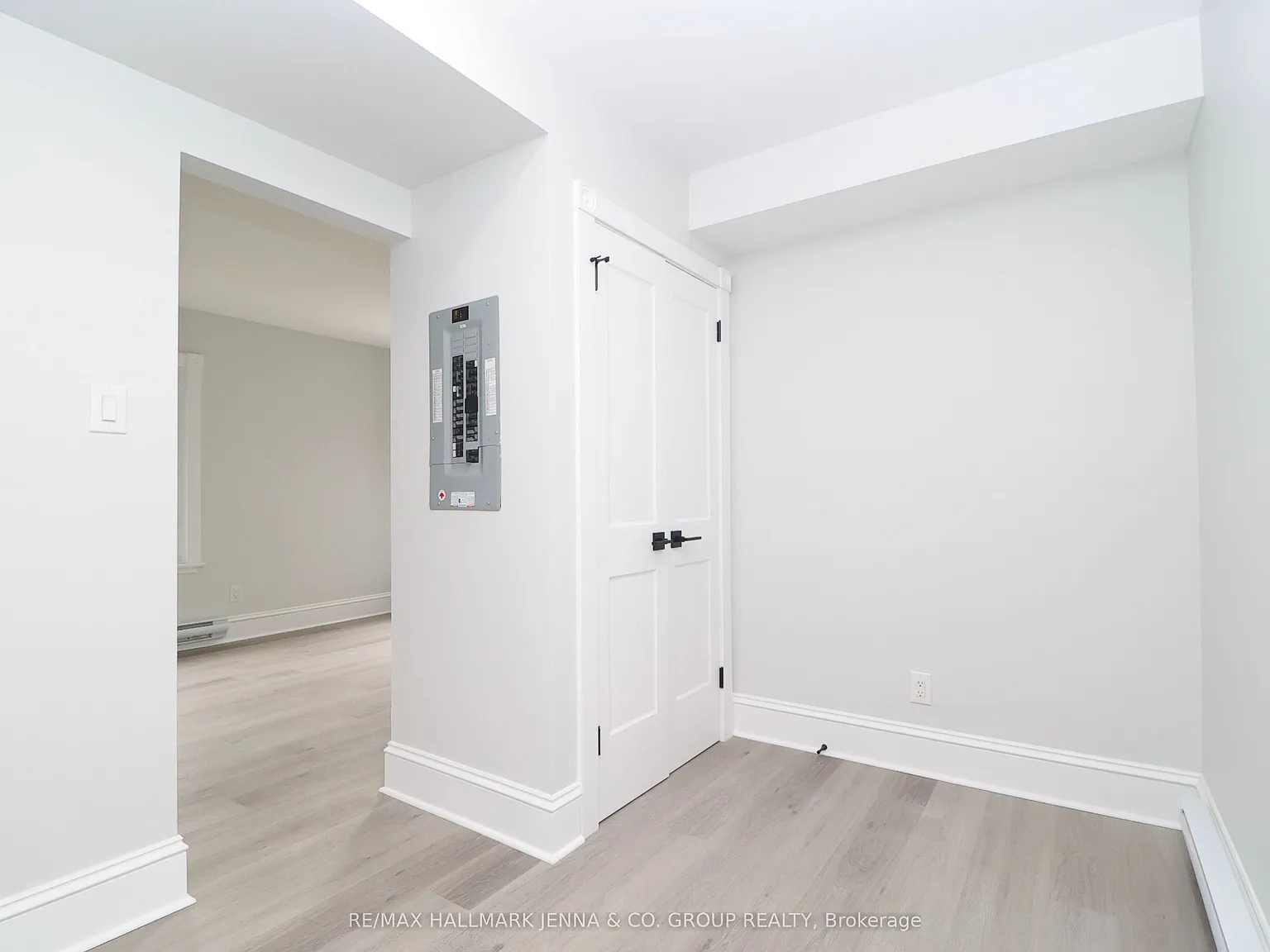 3 bed, $3,600 — Photo 2
