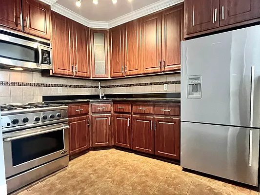 Rented by Brown Harris Stevens | media 16