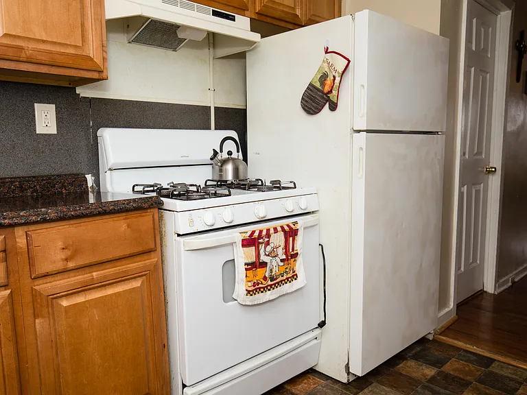37 S 11th St — Photo 19