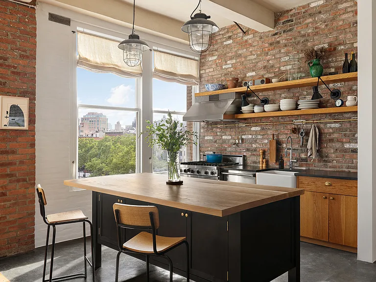 321 W 13th St #4C — Photo 5