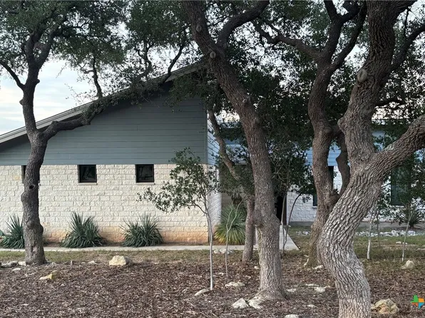 172 Bluff Trl, Dripping Springs, TX 78620