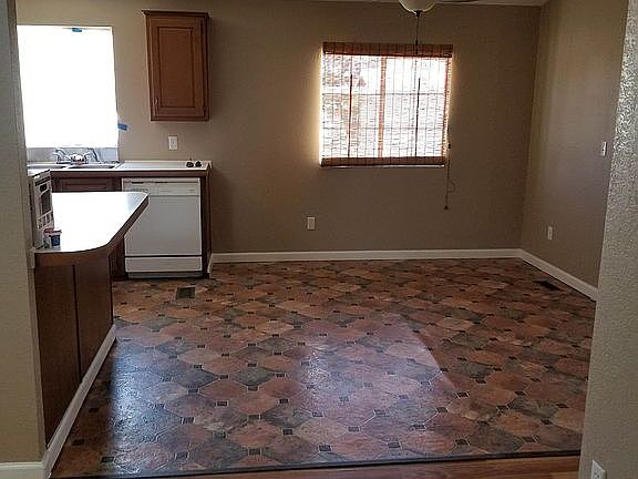 Dining area off kitchen