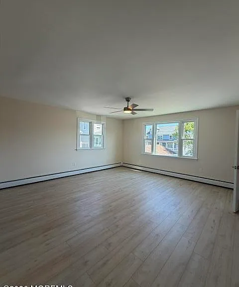445 E Bayview Ave — Photo 23