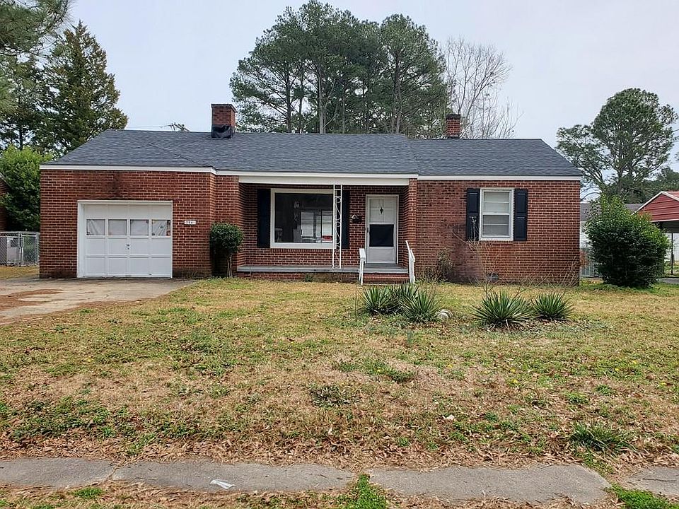 1st image of 304 Jefferson St