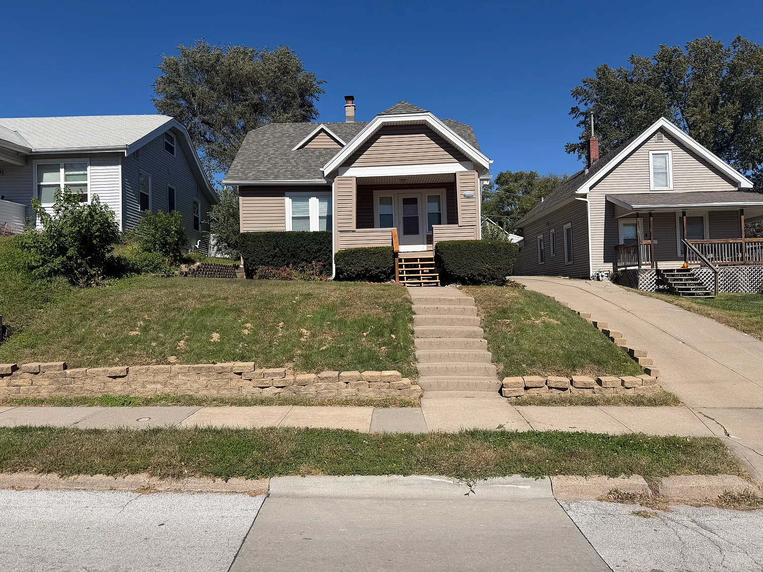 3 bed, 780 sqft, $1,800 — Photo 1
