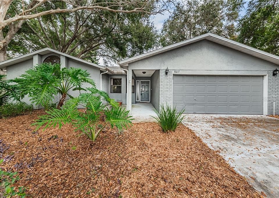 1st image of 607 Crystal Dr