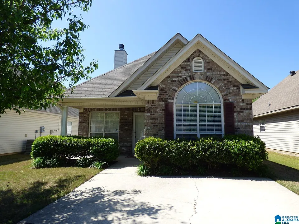 380 Forest Lakes Dr