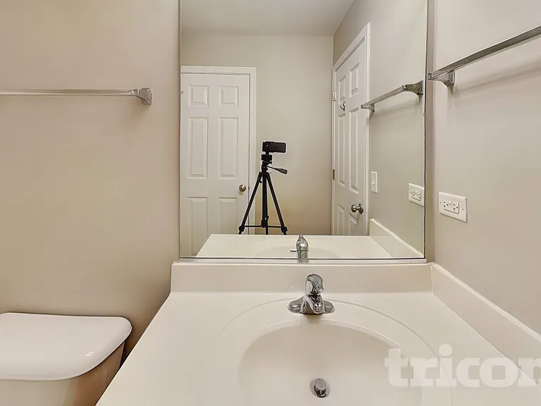 8007 Shady Oak Rd — Photo 7
