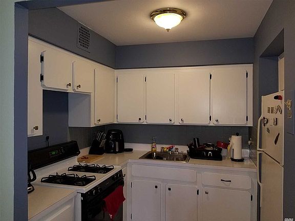3rd image of 48-34 59th St #3