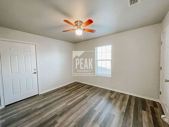 4th image of 4307 Magnolia St