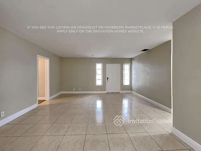 2021 SW 64th Ave — Photo 3