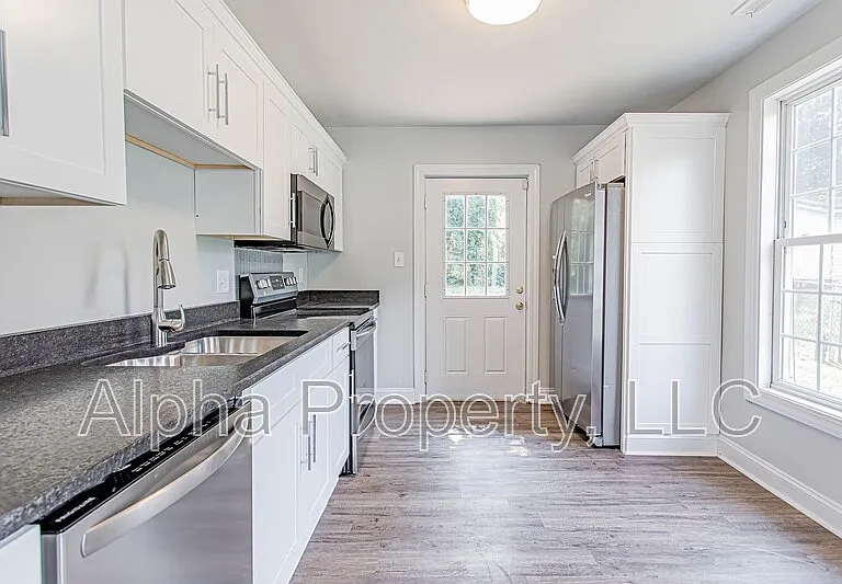 7 Highlawn Ave — Photo 10