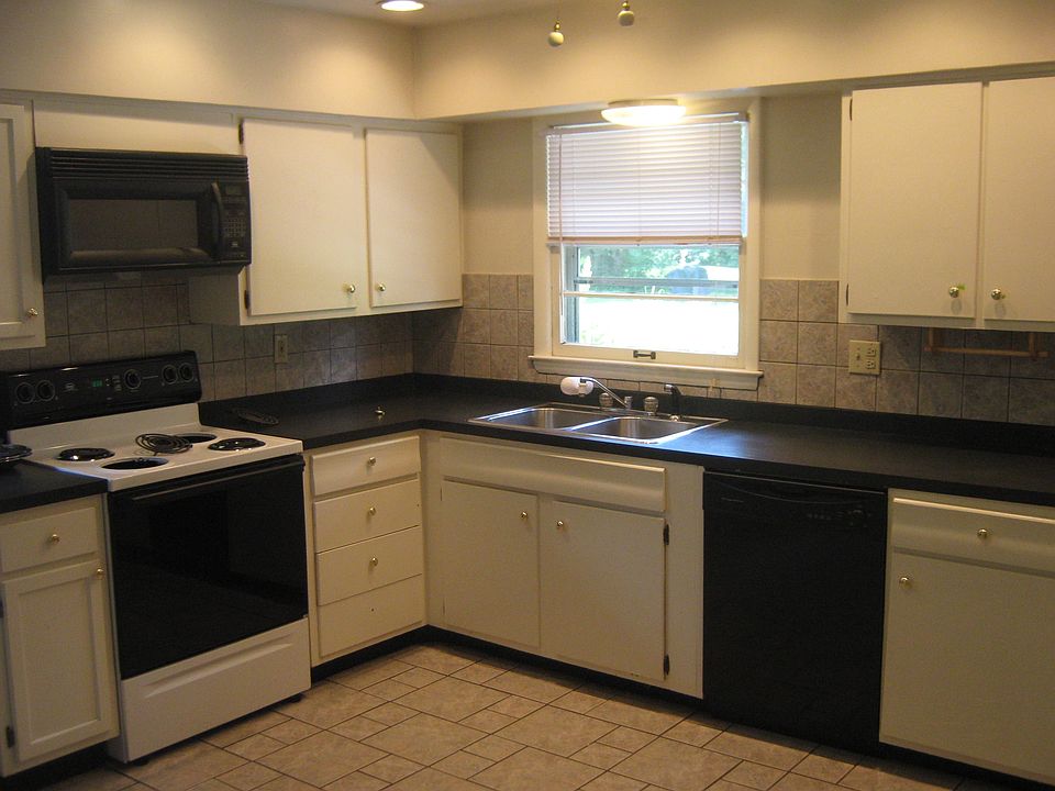 1st image of 2261 Tucson Dr
