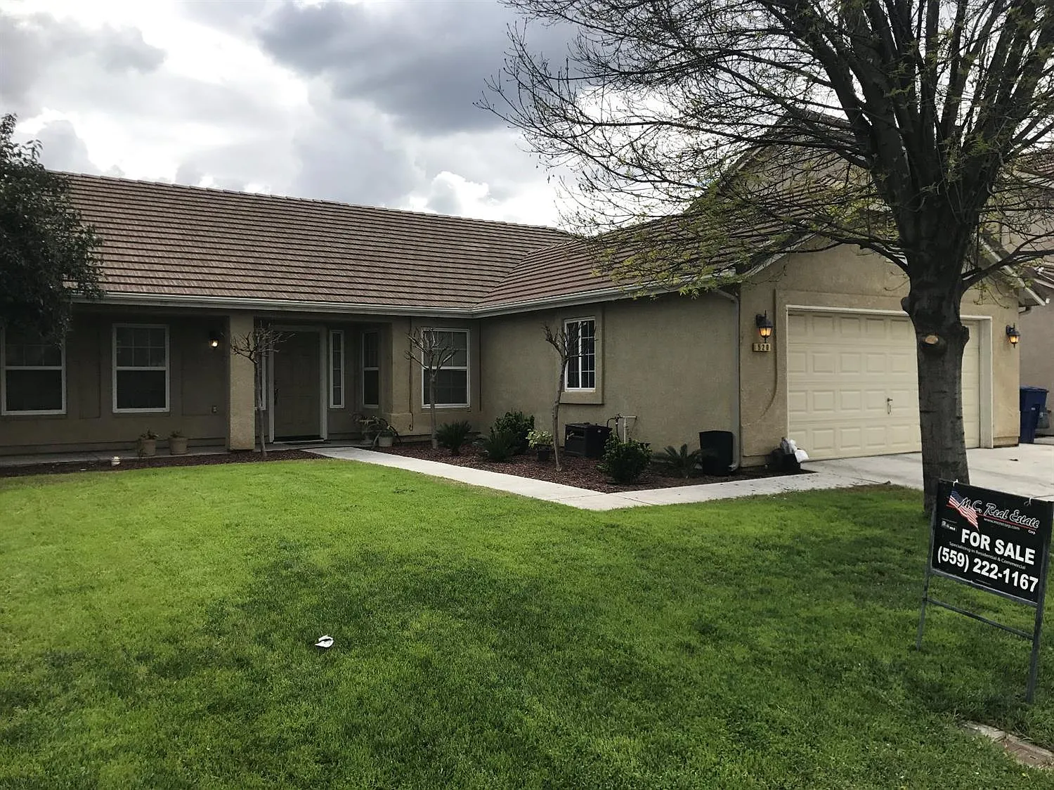 520 Saint Michelle Dr photo 1
