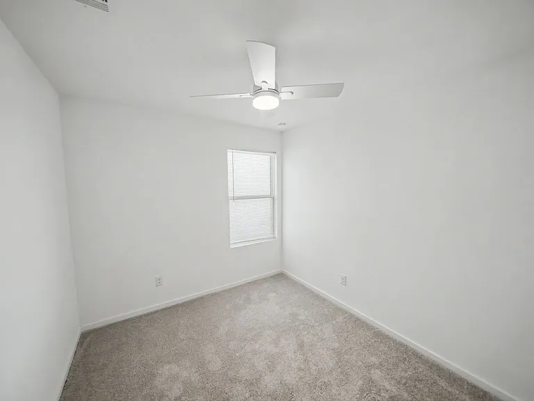 4835 Daisy Blossom — Photo 30